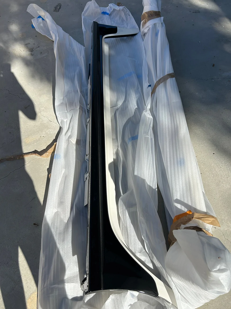 11th Gen Honda Civic Mugen Side Skirts paired with OEM Champ White side skirt IMG_8862