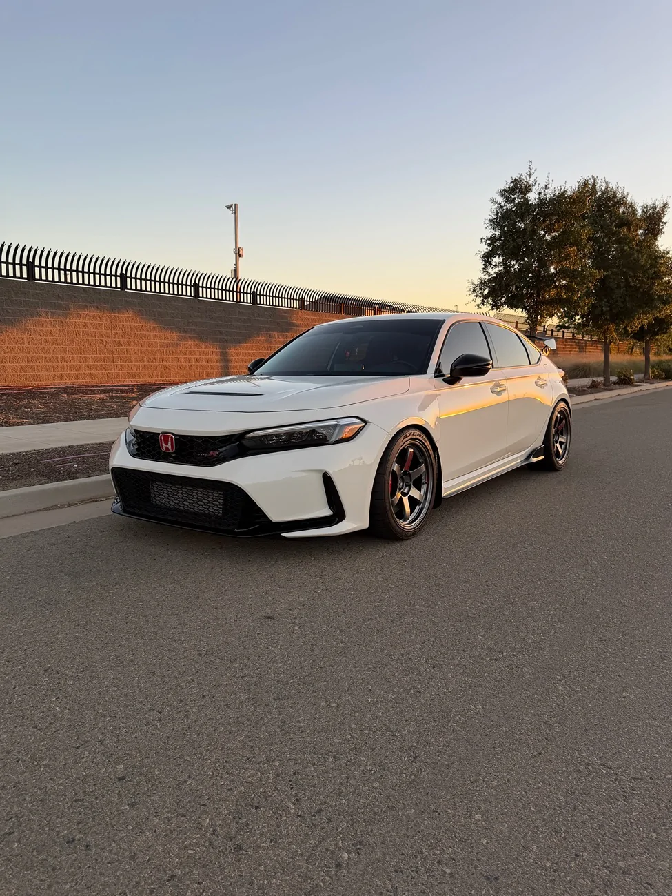 11th Gen Honda Civic ISO/Looking for: exhaust IMG_7077