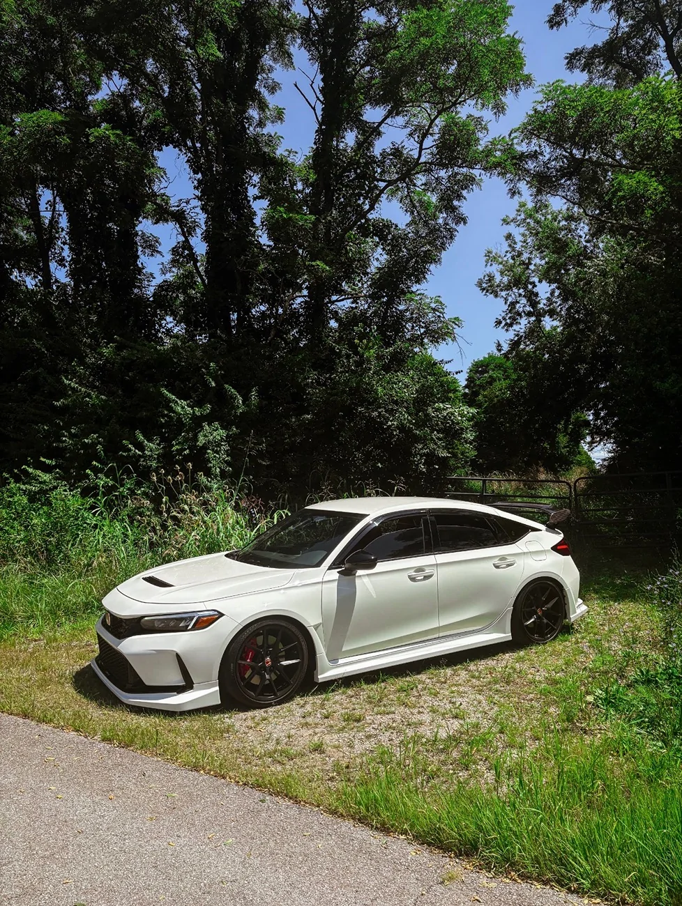 11th Gen Honda Civic Official CHAMPIONSHIP WHITE FL5 Type R Photos Thread IMG_0235