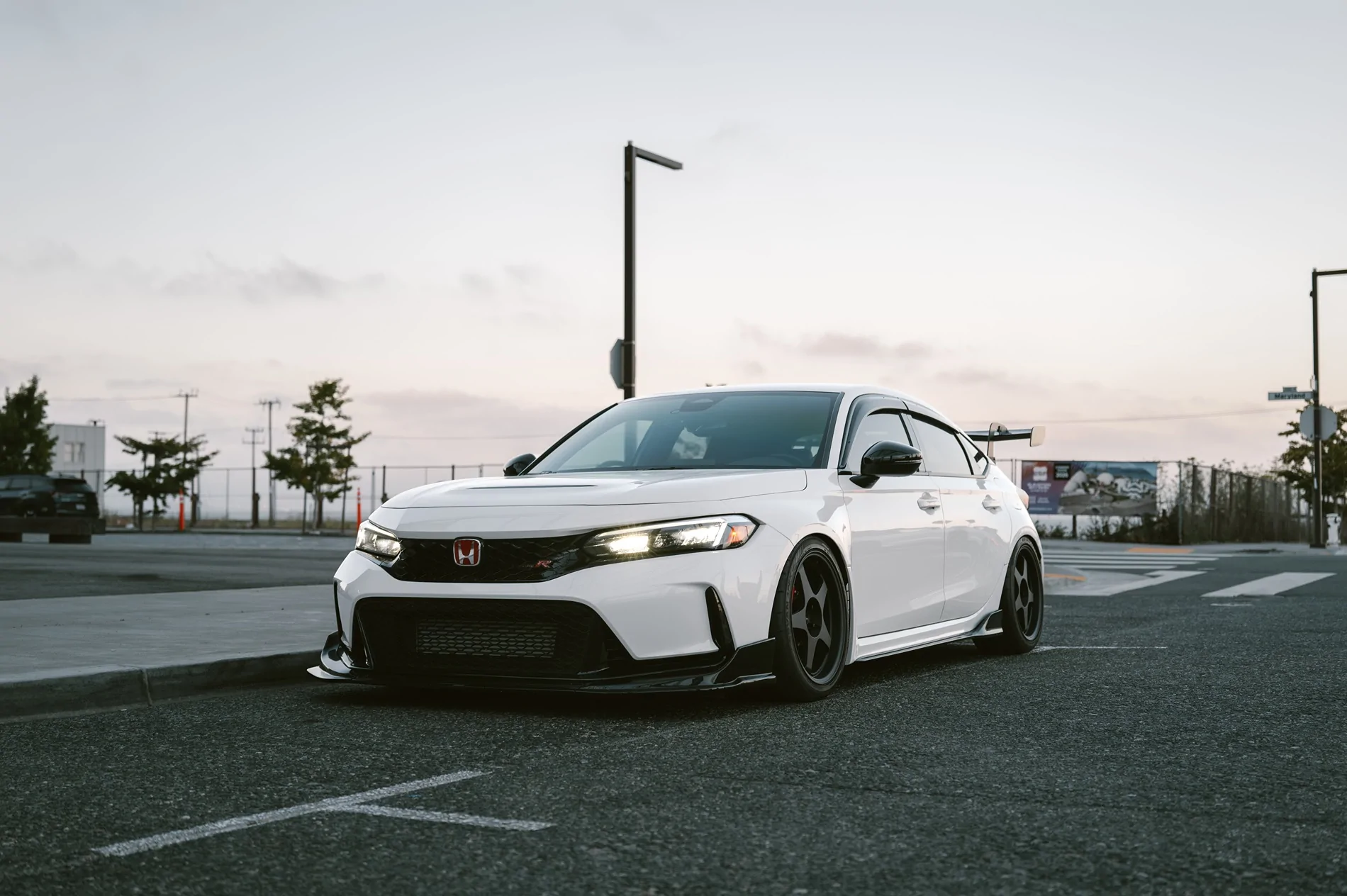 11th Gen Honda Civic Official CHAMPIONSHIP WHITE FL5 Type R Photos Thread L1000368
