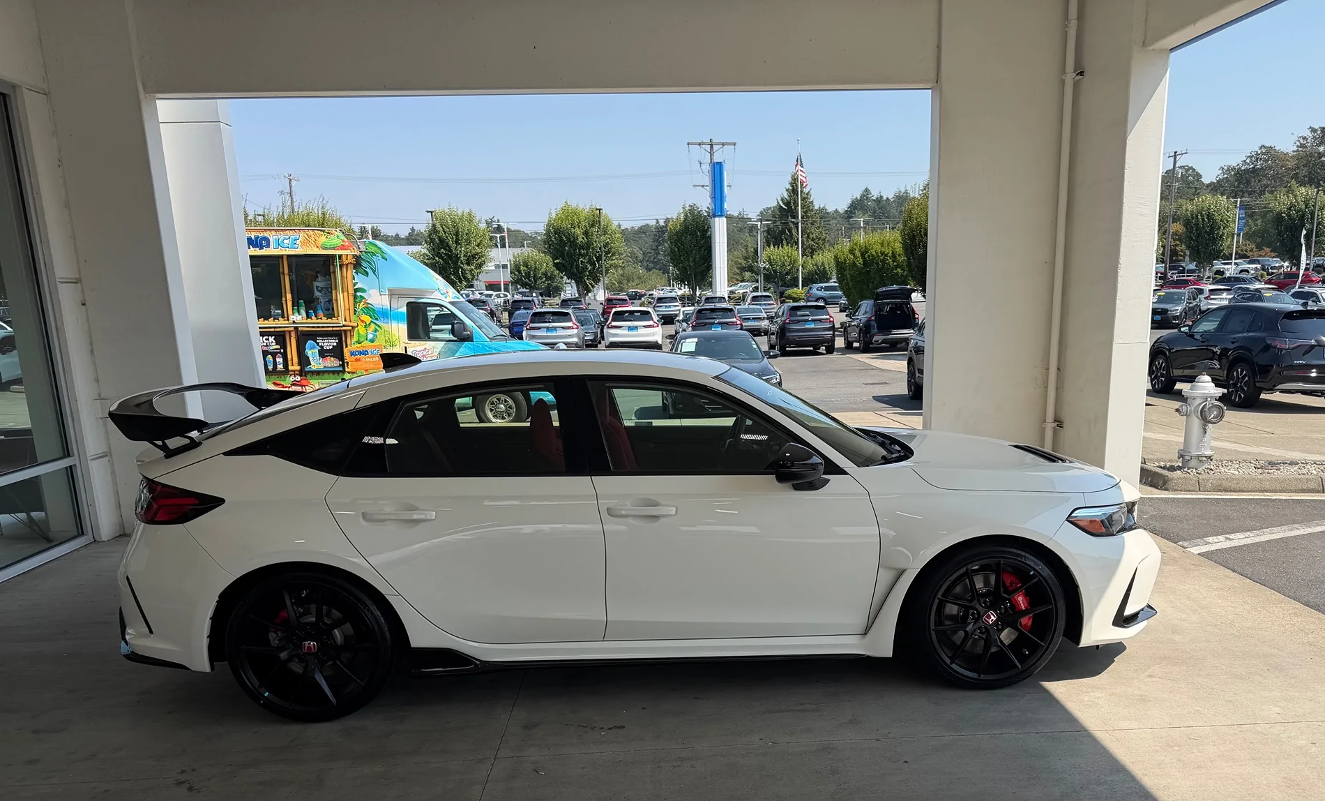 11th Gen Honda Civic Post your FL5 Civic Type R delivery pics! 🙌 📸 IMG_3855