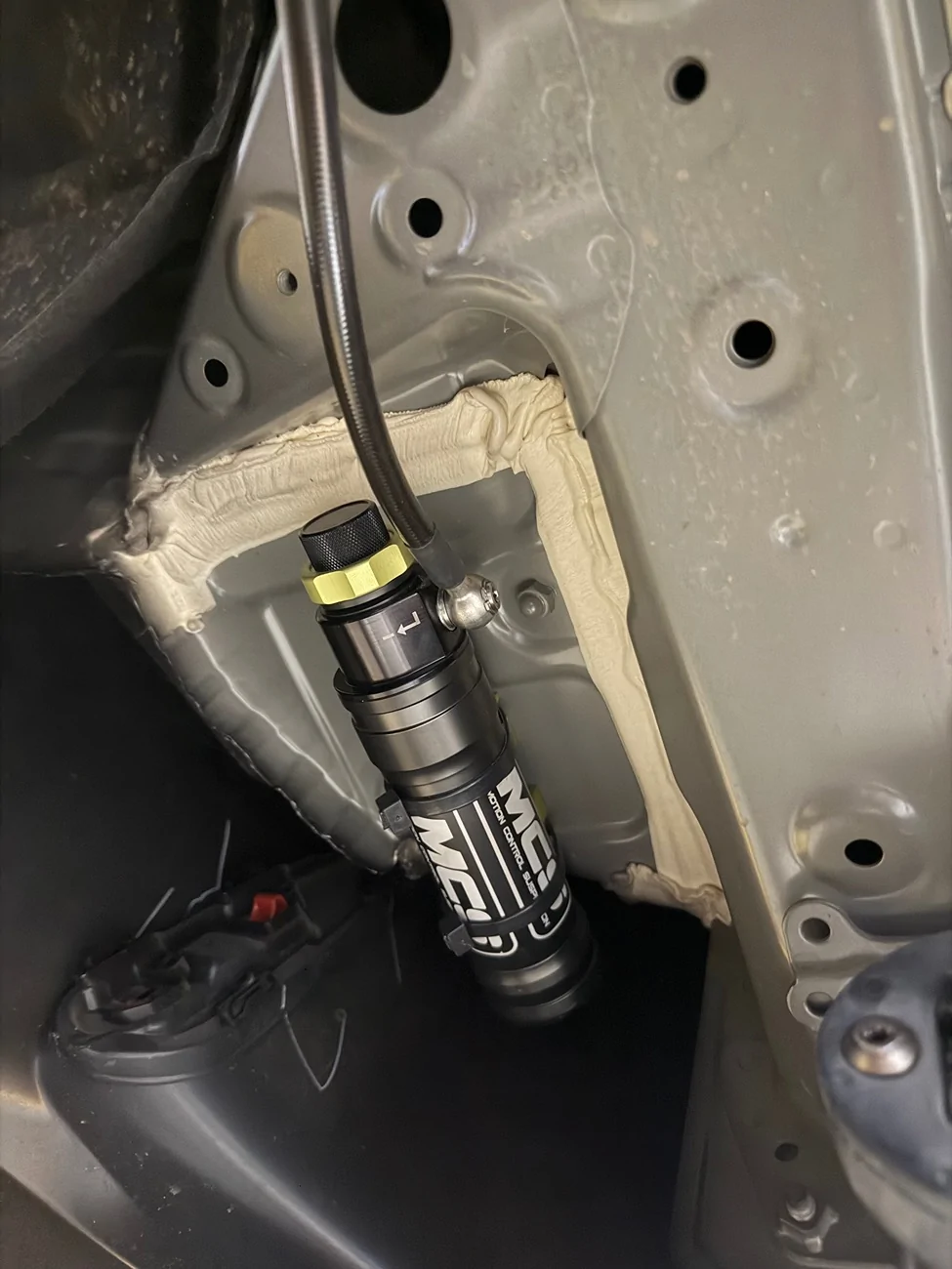 11th Gen Honda Civic Remote reservoir locations FL5 IMG_9614