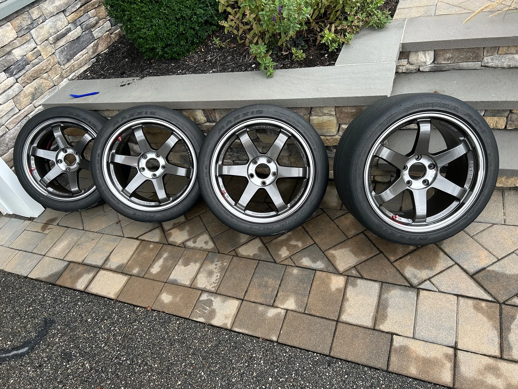 11th Gen Honda Civic Rays Volk TE37 SL 18x9.5 5x120 graphite wheels / Maxxis RC-1 tires / set of Bridgestone tires / lugs locks and centering rings - SOLD IMG_1813