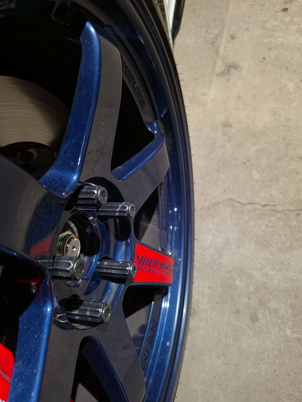 11th Gen Honda Civic FT 5x120 18x9.5 +38 Mag blue TE37 for white ones 20260416_192946