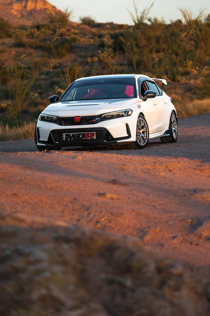 11th Gen Honda Civic Official CHAMPIONSHIP WHITE FL5 Type R Photos Thread _O3A3498-Edit
