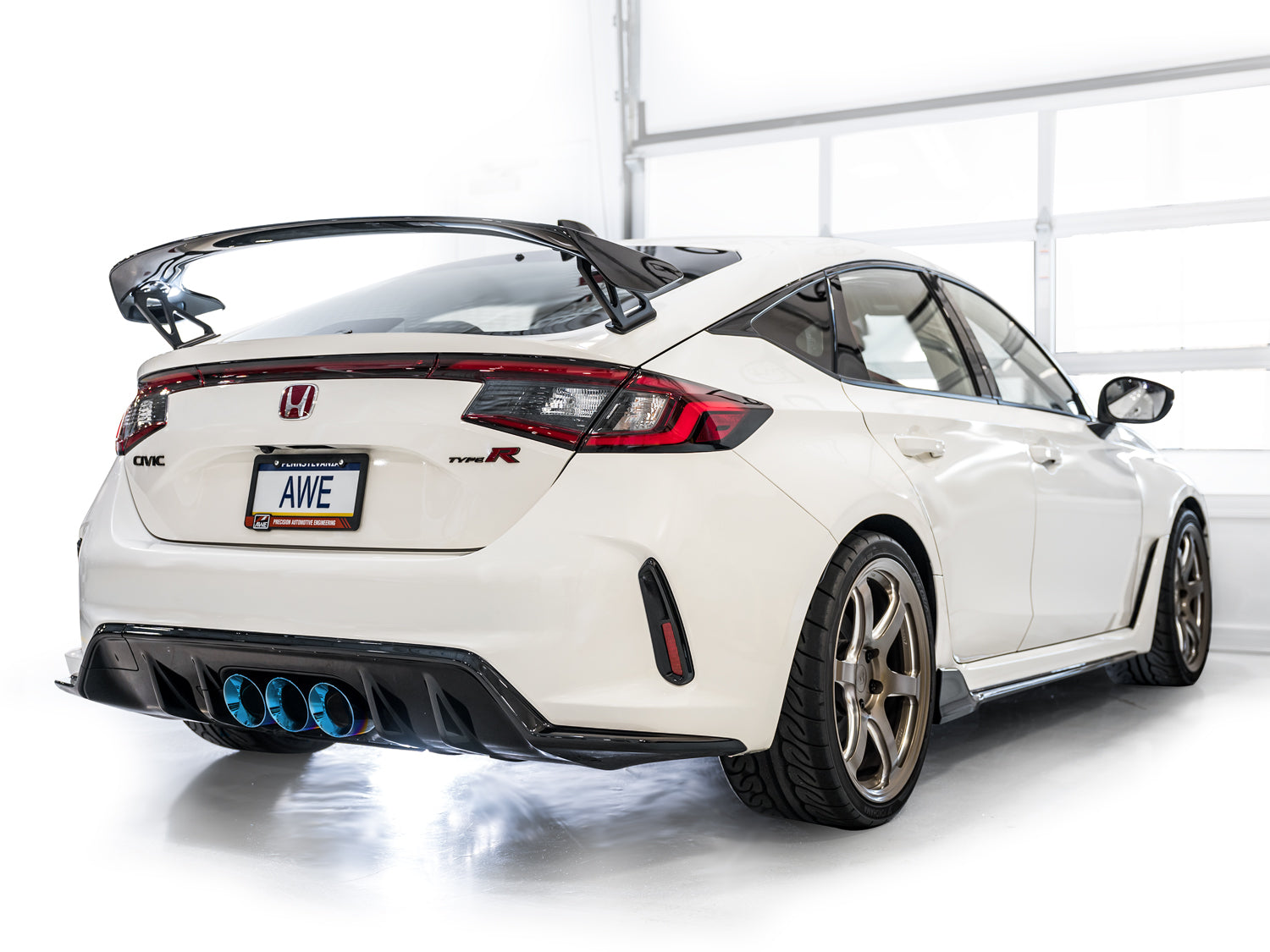11th Gen Honda Civic [Now Available] AWE Exhaust Suite for the Honda FL5 Civic Type R 3020-59287_3