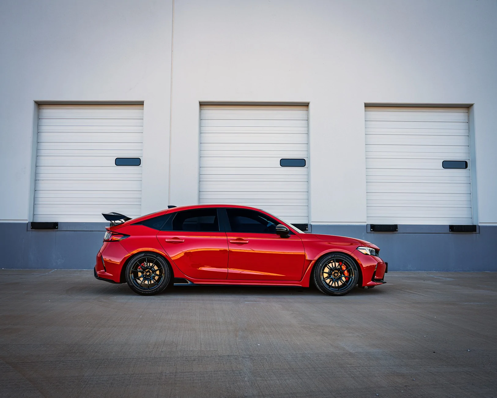 11th Gen Honda Civic Official RALLYE RED FL5 Type R Photos Thread TC105X Custom Black-1