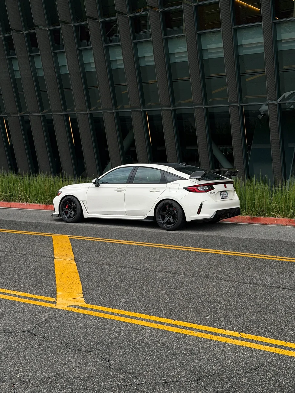 11th Gen Honda Civic Official CHAMPIONSHIP WHITE FL5 Type R Photos Thread IMG_3593