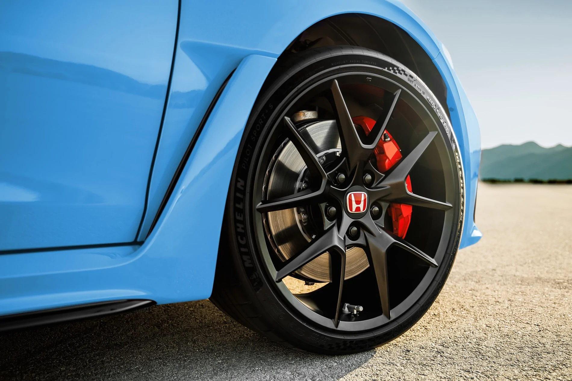 11th Gen Honda Civic Updated 2027 Civic Type R Gains Sharper Performance, New Meteorite Gray Color, Heated Seats, More Standard Tech; Arriving Soon 12 2027 Honda Civic Type R