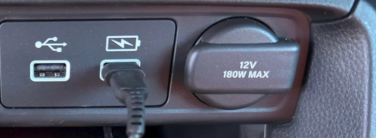 11th Gen Honda Civic FULLTIME 12 VOLT JACK? 1790966726858-zz