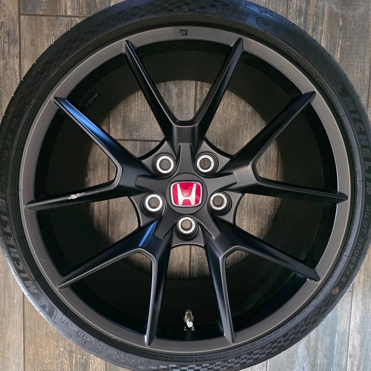 11th Gen Honda Civic OEM FL5 Wheels (~2000 miles) (Dallas) 20260221_155241