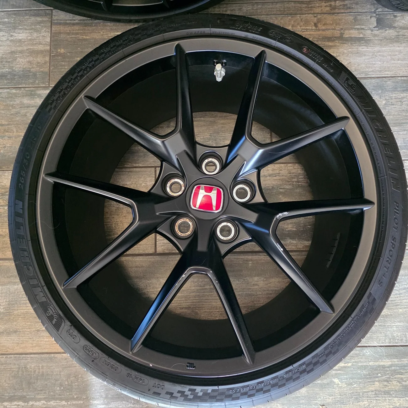 11th Gen Honda Civic OEM FL5 Wheels (~2000 miles) (Dallas) 20260221_155212