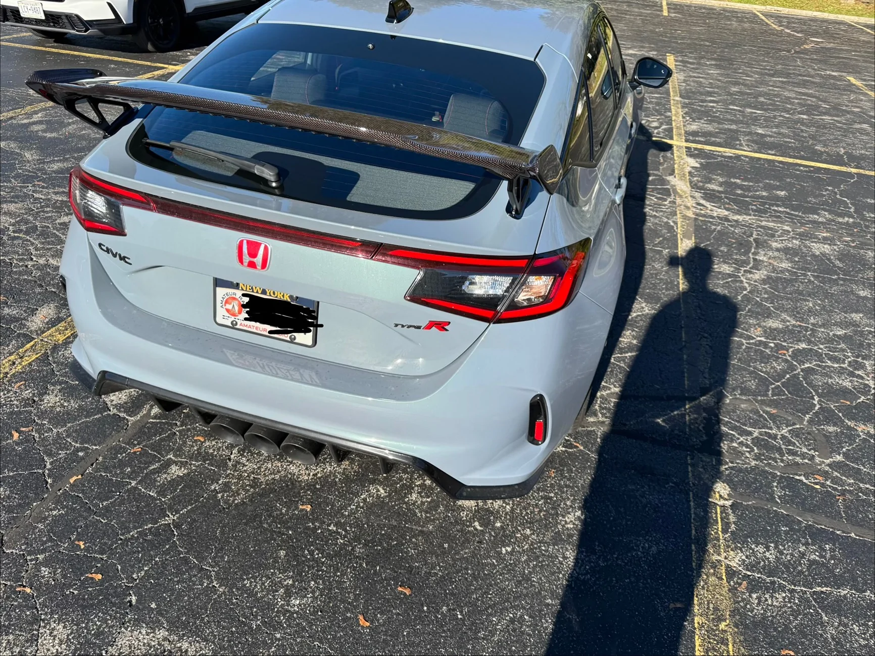 11th Gen Honda Civic Build quality issues with OEM carbon fiber spoiler IMG_4413