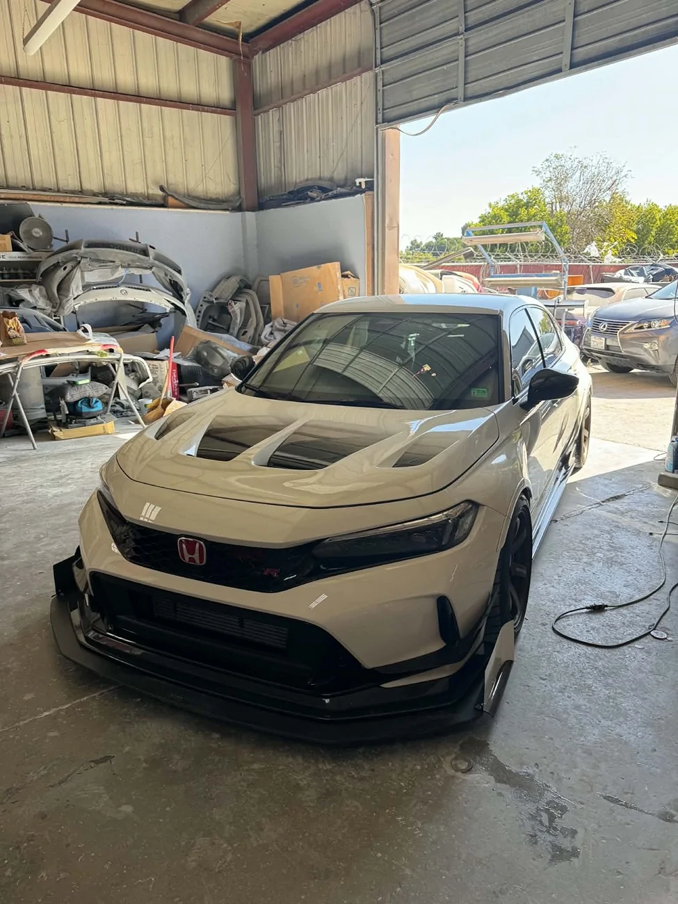 11th Gen Honda Civic Official CHAMPIONSHIP WHITE FL5 Type R Photos Thread f314a0fa-89eb-4c43-b922-c3ad1397eb6a