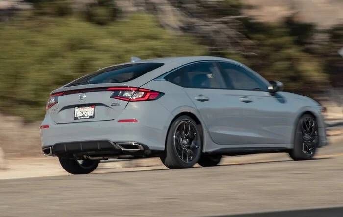 Enthusiastic Motor Trend review of 2022 Civic Hatchback