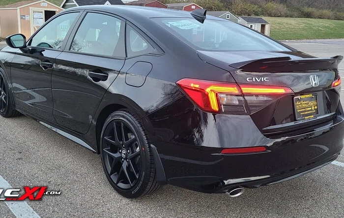 Picked up my crystal black 2022 Civic Si today